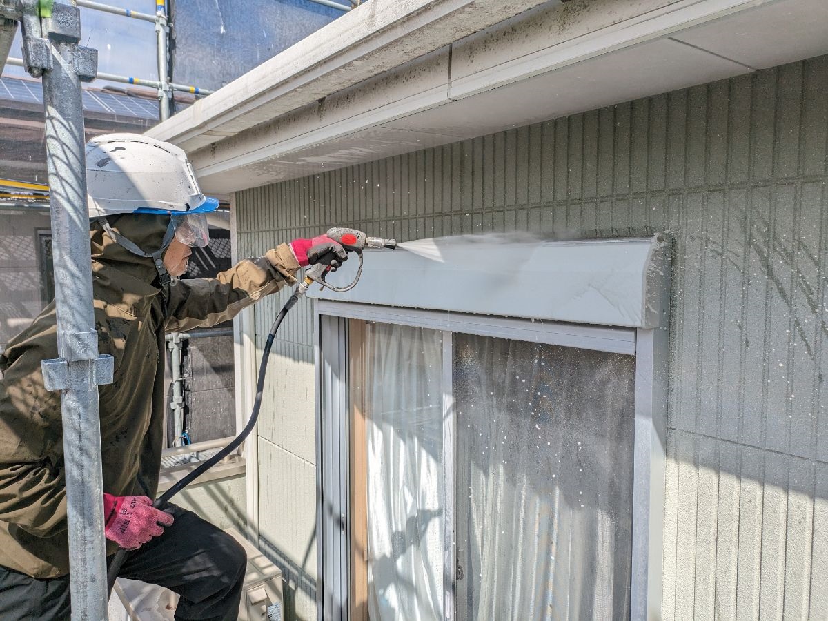 施工前のシャッターBOX