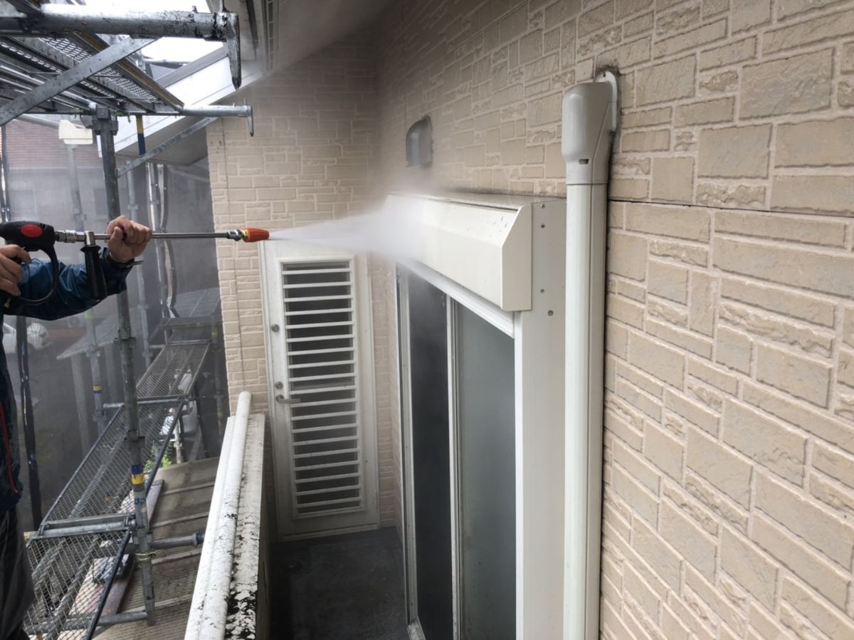 施工前のシャッターBOX