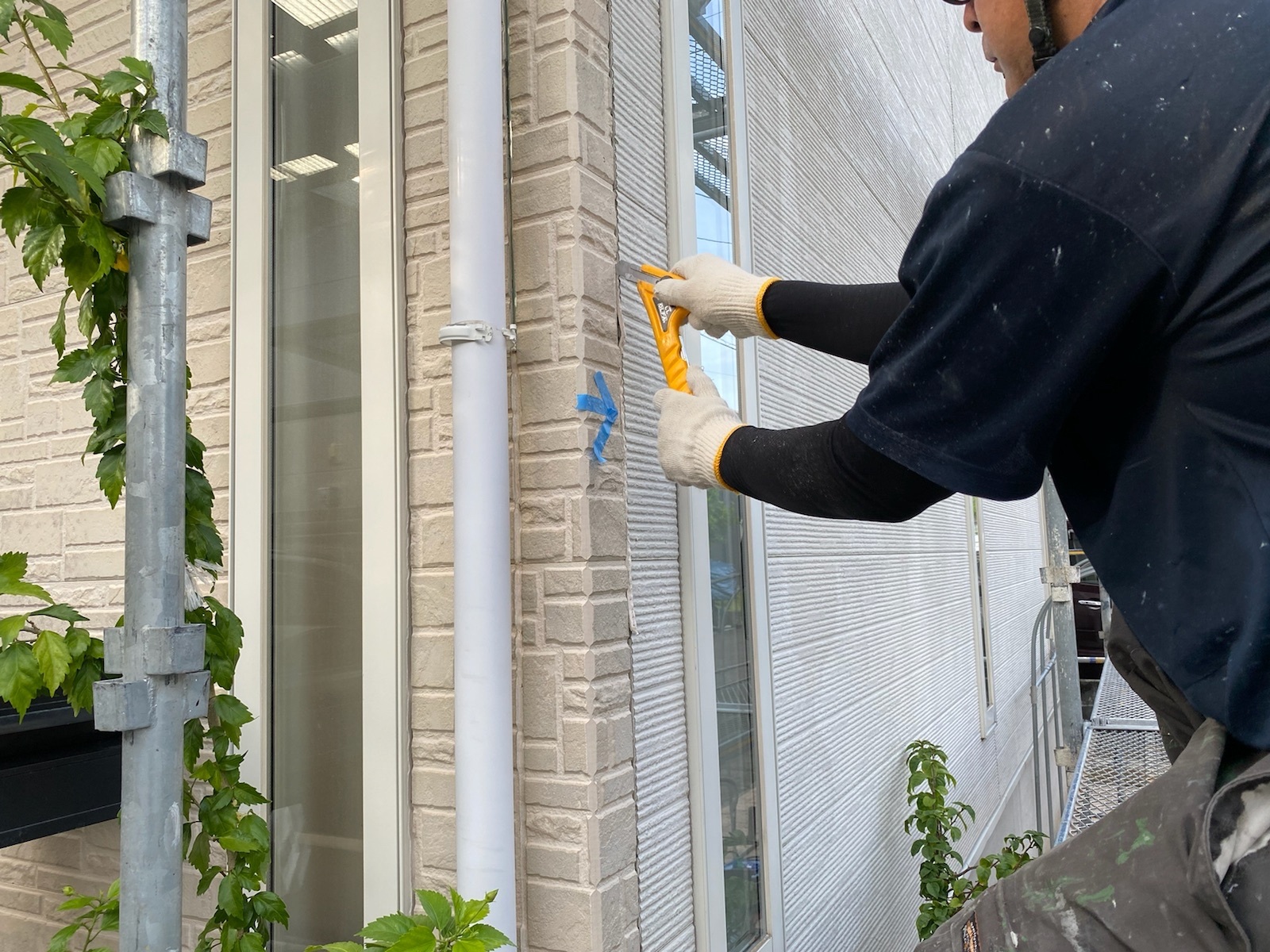 既存シーリング撤去